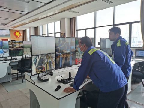 新春走基層丨跟碼頭一起成長(zhǎng)，最大的收獲是創(chuàng)新思維——記青島港全自動(dòng)化碼頭工程技術(shù)部橋吊主管王培山